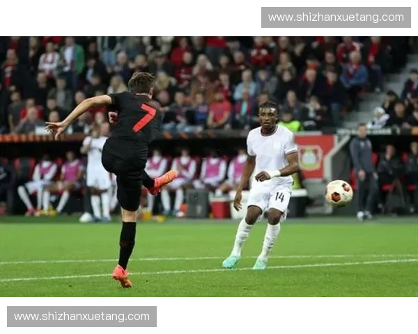 欧联杯奖金被扣引发热议俱乐部财政压力加剧球员士气受影响