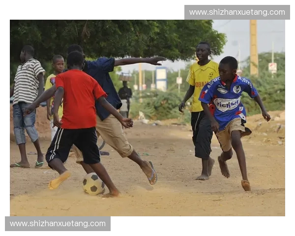 尼泊尔足球联赛的历史发展与现状分析:从草根到职业化的转型之路 尼泊尔足球联赛的历史发展与现状分析:从草根到职业化的转型之路